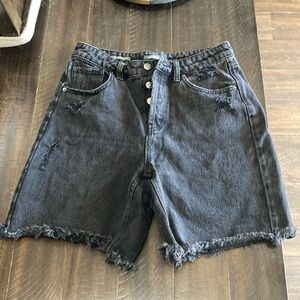 Size 6 Bermuda cut off jean shots in black gray denim